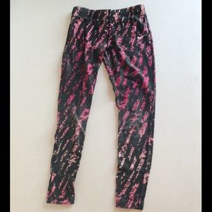 Nike Pink blotted leggings